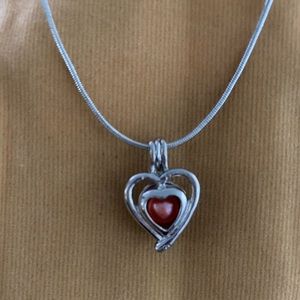 Heart Pearl pendant necklace